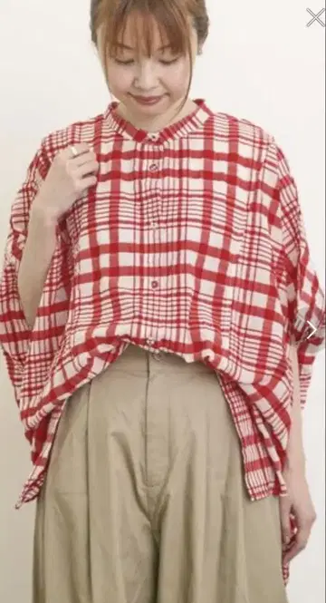 사만사 모스모스 패턴 모듬 돌먼 슬리브 절개 셔츠