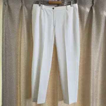 화이트 슬림핏 슬랙스 레리안