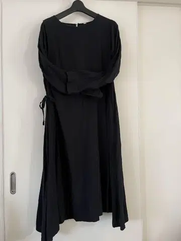 린넨 100% 블랙 긴팔 원피스