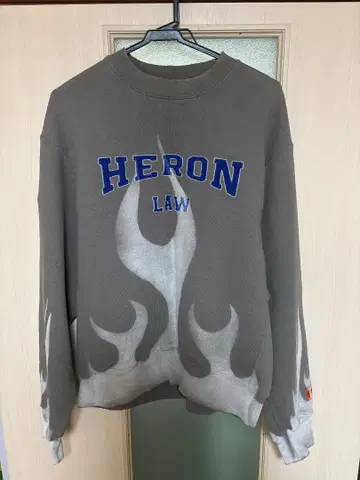 HERON LAW 프레임 맨투맨 그레이