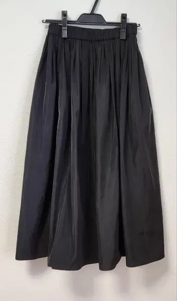UNITED ARROWS 타프타 볼륨 개더 스커트