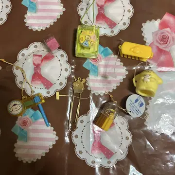 폼폼푸딩 산리오 프리미엄