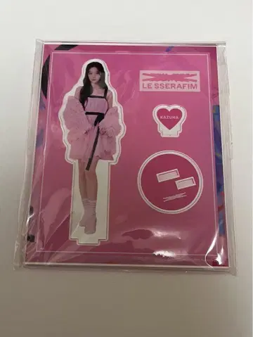 카즈하 아크릴 스탠드 FEARLESS 르세라핌