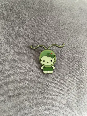 헬로키티 핀 배지 만박 일본관