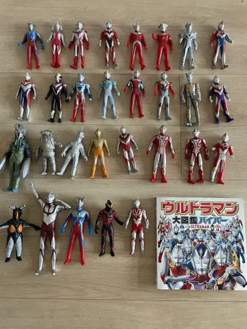 울트라맨 피규어 세트 약 25개