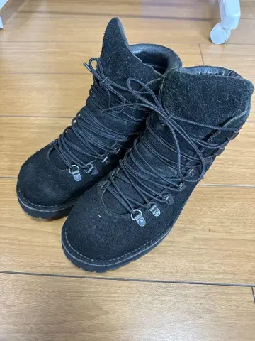ATTACHMENT 어태치먼트 마운틴 부츠