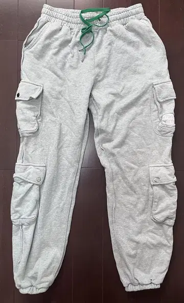 계속 한밤중이면 좋을 텐데.Z Sweat Pants 스웨트 팬츠