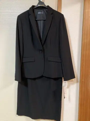 블랙 스커트 수트 택 포함 새상품