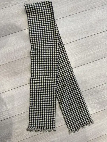 체크 무늬 프린지 머플러 남성용으로도