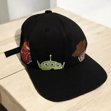 디즈니 픽사 우디 리틀그린맨 자수 캡 모자