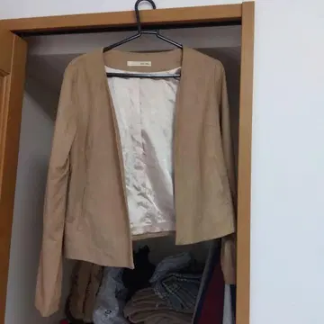 베이지 노카라 스웨이드 자켓