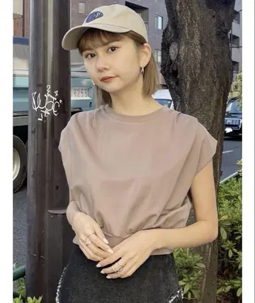 MURUA 턱 와이드 숄더 상의