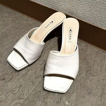 다이애나 샌들 화이트