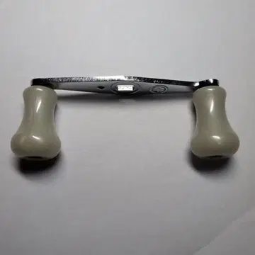 아웃피터즈의 핸들 노브 간 7.5cm