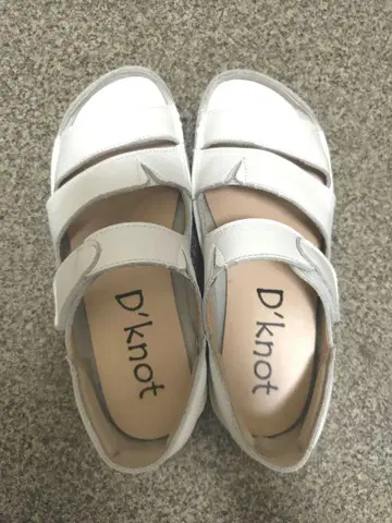 D'knot 샌들