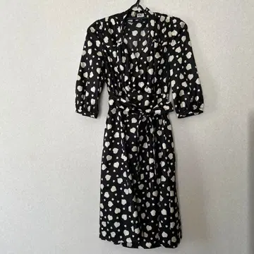 하트 무늬 원피스 블랙과 화이트