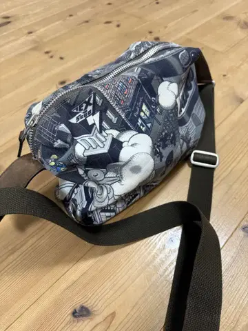 폴스미스 x eBoy 콜라보 숄더백 게임 패턴 픽셀 아트