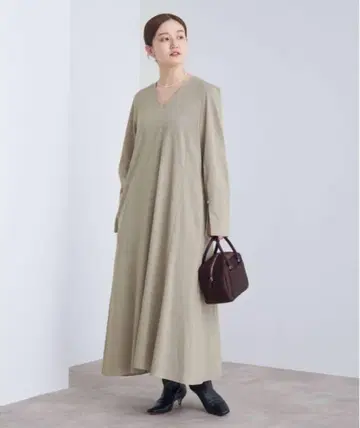 지난 시즌 24AW IENA 이에나 슬릿 슬리브 원피스 베이지