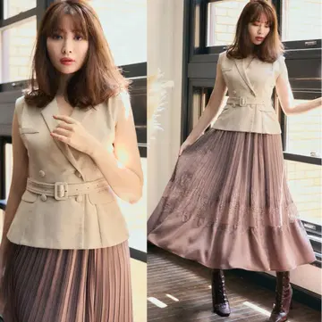 herlipto Meurice Pleated Lace Dress