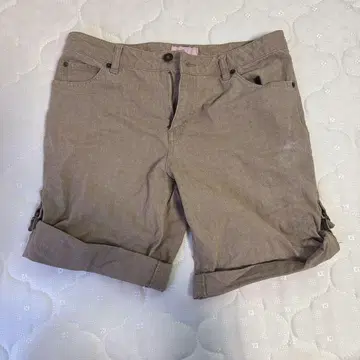 베이지 코튼 혼방 롤업 숏팬츠
