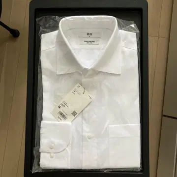 미사용 새상품 슈퍼 논아이론 슬림핏 화이트 셔츠 M