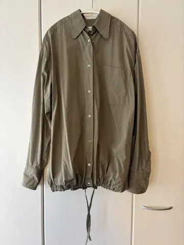 DRIES VAN NOTEN 셔츠 가격 인하 없음