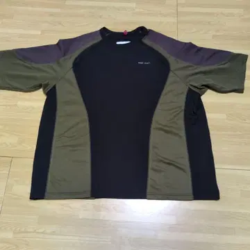 YDOT(와이드) CURVACEOUS TECH TSHIRT T셔츠