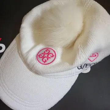 G/FORE 퍼 트리밍 화이트 캡