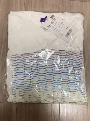 에바 T 셔츠