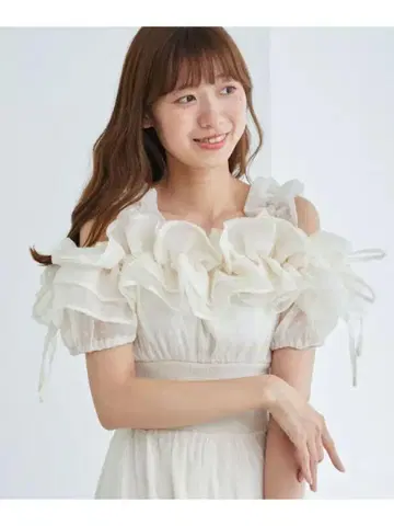 MAJESTIC LEGON 밀피유 프릴 코르셋 원피스 화이트