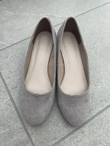 그레이 코듀로이 펌프스 24.5cm