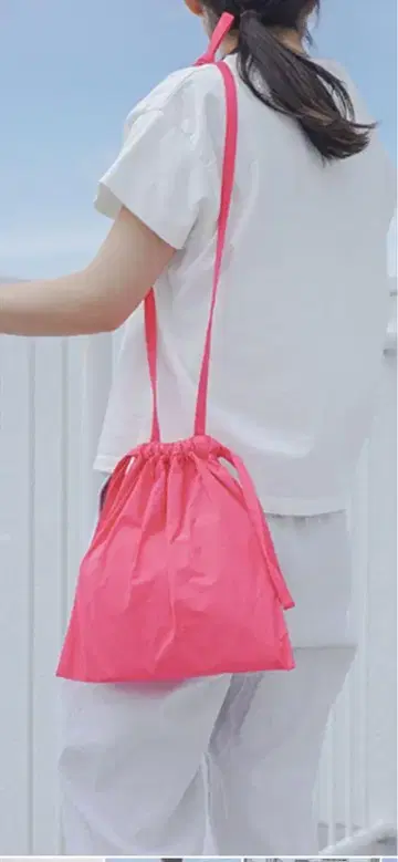 formuniform 네온 핑크 숄더백