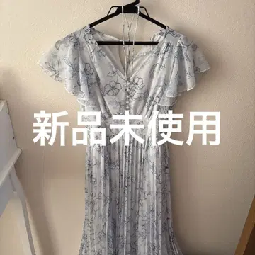 꽃무늬 스카이블루 플리츠 원피스