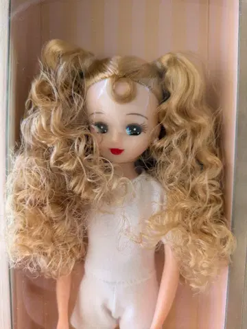 리카짱 캐슬 2025년도판 버스디 모델