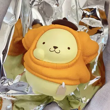 산리오 옷 갈아입는 중 피규어