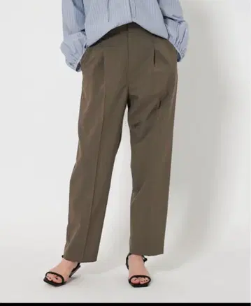 턱 테이퍼드 팬츠 접촉 냉감/수분 흡수 속건성/주름 방지