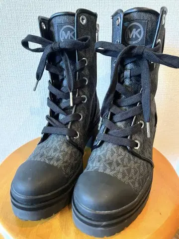 마이클코어스 여성용 레이스업 부츠 7.5 24.5