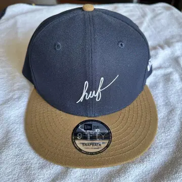 HUF NEWERA 캡 모자