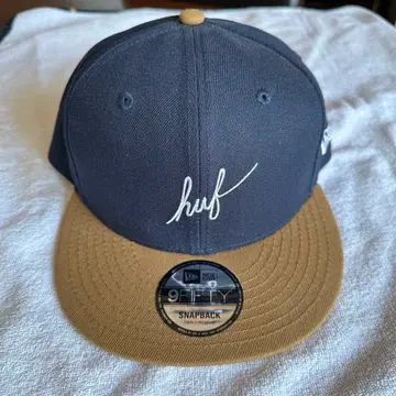 HUF NEWERA 캡 모자
