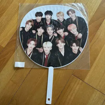 SEVENTEEN 2018 IDEALCUT 부채 단체