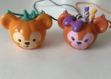[ 무료배송 ] 디즈니씨 더피 & 셰리 메이 할로윈 목걸이 라이트