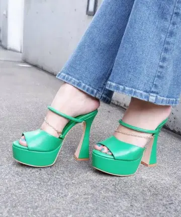 앵클 체인 고십 샌들
