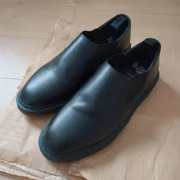 닥터마틴 x 나나미카