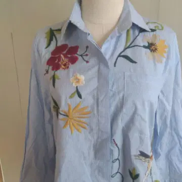 ZARA BASIC 컬렉션 스카이블루 자수 긴팔 셔츠 택 포함
