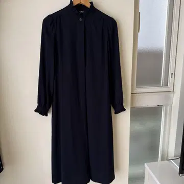 APC 네이비 원피스