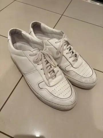 Common Projects 화이트 가죽 스니커즈 상자 수납 가방 포함