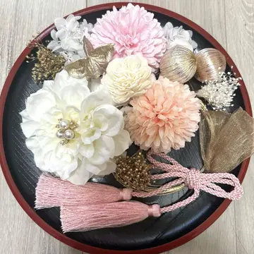 성인식 일본 의류 후리소데 시치고산 머리 장식