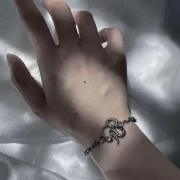 gibous snake bracelet M 사이즈