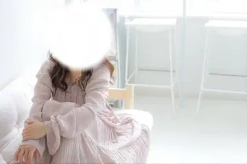 얇은 핑크 플리츠 롱 드레스