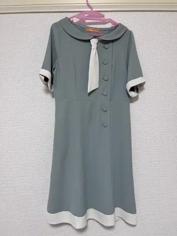 Fi.n.t 반팔 원피스 그린 계열